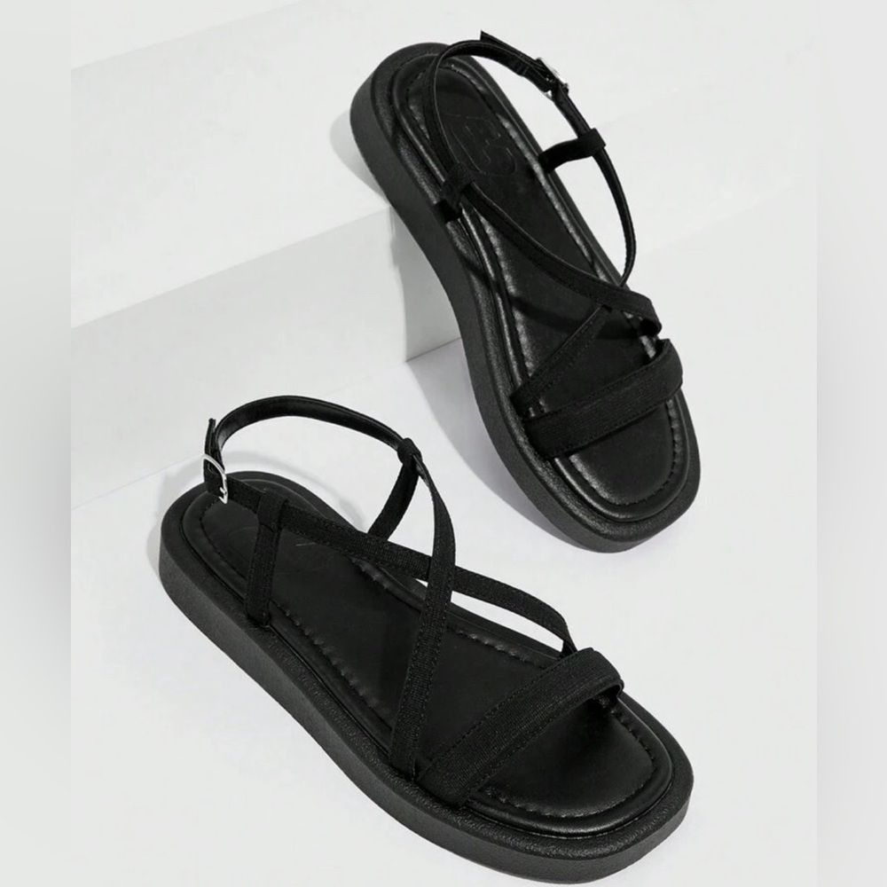 Women’s black sandal